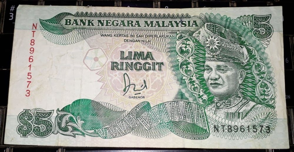 The 52-Week Money Challenge (RM5 Style)